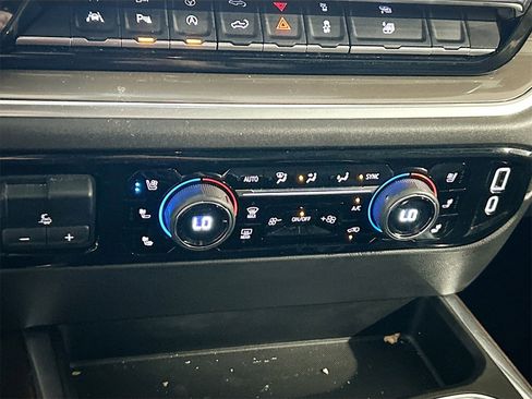 Used 2022 Chevrolet Silverado 1500 High Country w/ High Country Premium Package image 16