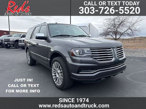 Used 2017 Lincoln Navigator Select image 1