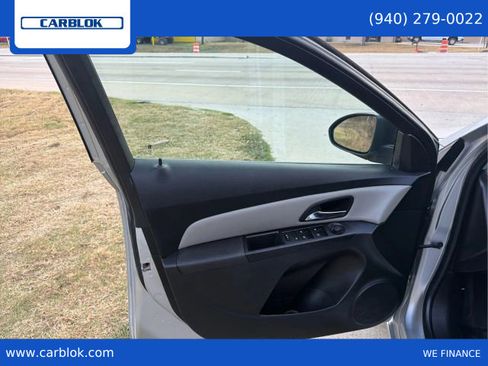 Used 2016 Chevrolet Cruze LS image 24