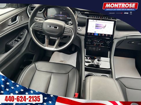 New 2025 Jeep Grand Cherokee Limited w/ Black Appearance Package image 25