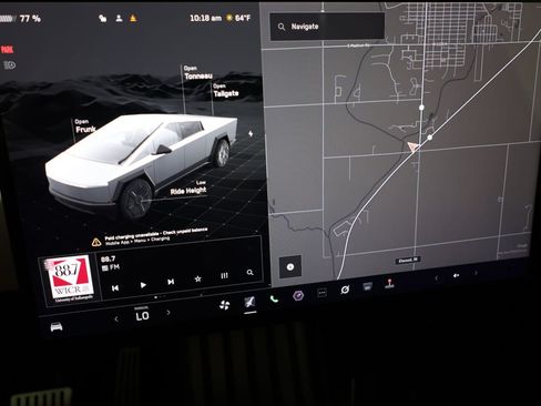 Used 2024 Tesla Cybertruck AWD Crew Cab image 8