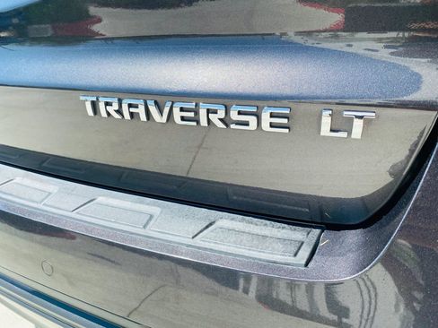 Used 2014 Chevrolet Traverse LT w/ LPO, 'HIT The Road' Package FWD image 4