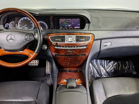 Used 2011 Mercedes-Benz CL 550 4MATIC image 17