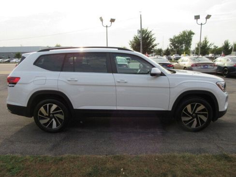 Used 2025 Volkswagen Atlas SE image 7