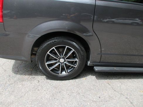 Used 2018 Dodge Grand Caravan GT FWD image 20