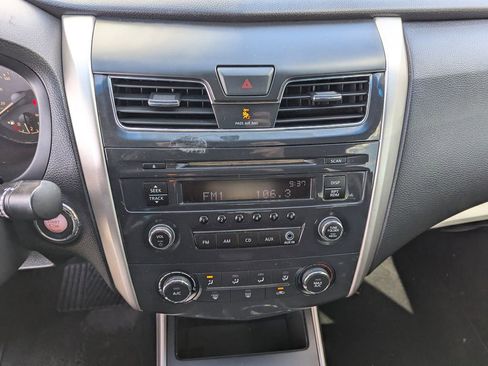 Used 2015 Nissan Altima 2.5 S w/ Power Driver Seat Package FWD image 15