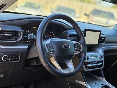Certified 2023 Ford Explorer XLT w/ Equipment Group 202A image 20