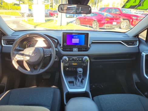 Used 2024 Toyota RAV4 XLE image 11