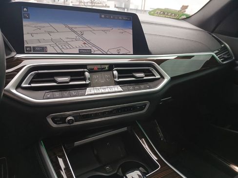 Used 2021 BMW X5 xDrive40i w/ M Sport Package image 23