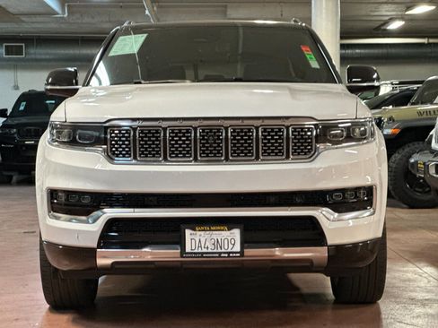 Certified 2023 Jeep Grand Wagoneer Series III image 8