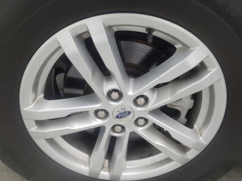 Used 2020 Ford Explorer XLT w/ Equipment Group 202A image 31