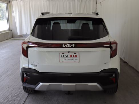 Used 2024 Kia Seltos SX w/ SX Sunroof Package AWD/4WD image 25