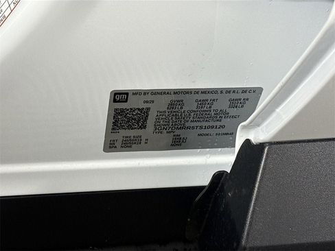 New 2026 Chevrolet Equinox EV LT w/ Comfort Package image 24