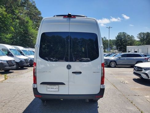 Used 2025 Mercedes-Benz Sprinter 2500 image 5