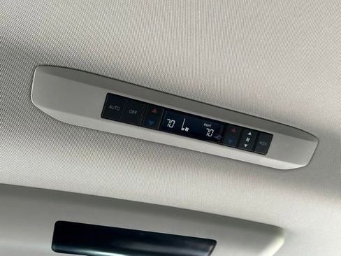 Certified 2021 Toyota Sienna Limited AWD/4WD image 38