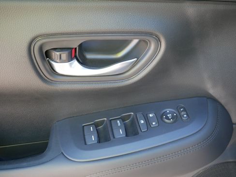 Certified 2024 Honda HR-V LX image 19
