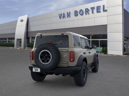 New 2025 Ford Bronco Badlands w/ Sasquatch Package image 8