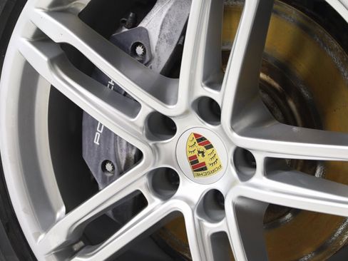 Used 2021 Porsche Macan image 18