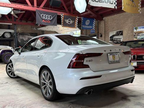 Used 2019 Volvo S60 T5 Momentum w/ Premium Package FWD image 6
