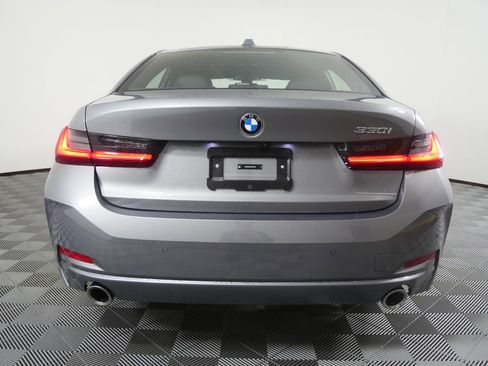 Used 2025 BMW 330i Sedan image 4