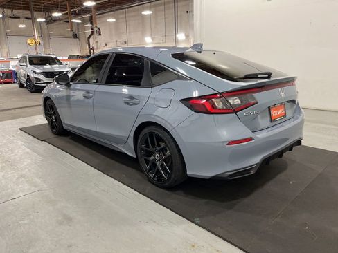 Used 2024 Honda Civic Sport image 6