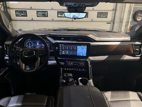 Used 2024 GMC Sierra 1500 Denali w/ Technology Package image 33