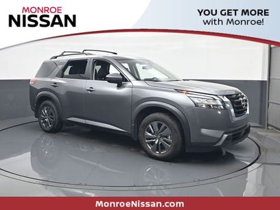 Used 2024 Nissan Pathfinder SV w/ SV Premium Package