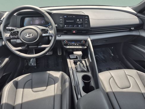 New 2026 Hyundai Elantra SEL Sport FWD image 10