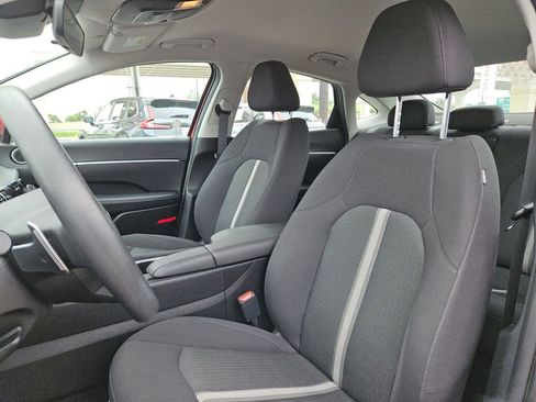 Used 2025 Hyundai Sonata SEL FWD image 16