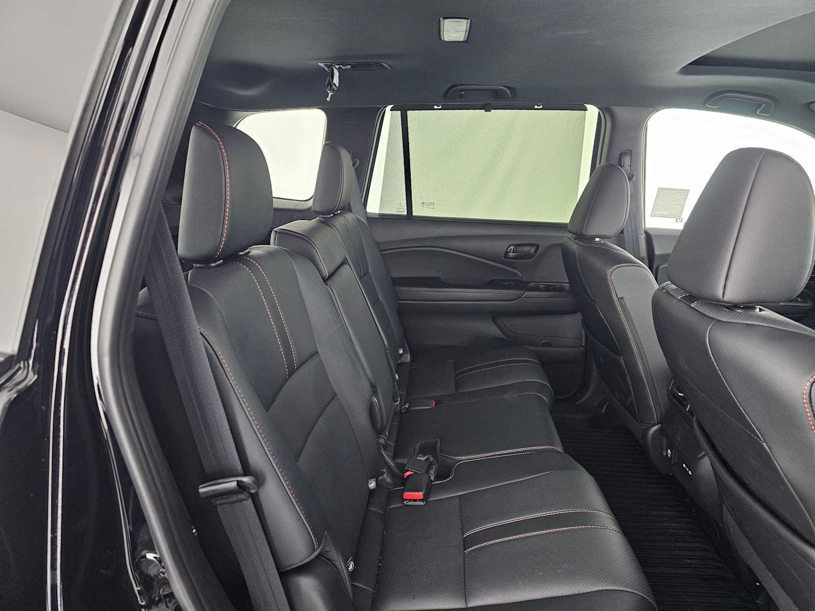 Used 2025 Honda Passport TrailSport image 12