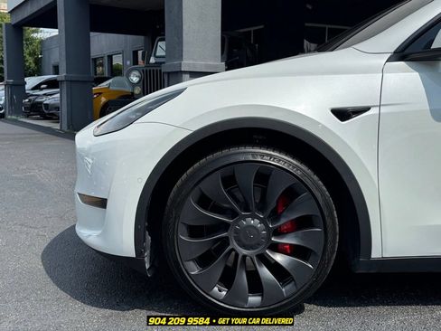 Used 2022 Tesla Model Y Performance AWD/4WD image 12