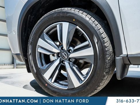Used 2023 Nissan Rogue Platinum w/ Platinum Premium Package AWD/4WD image 38