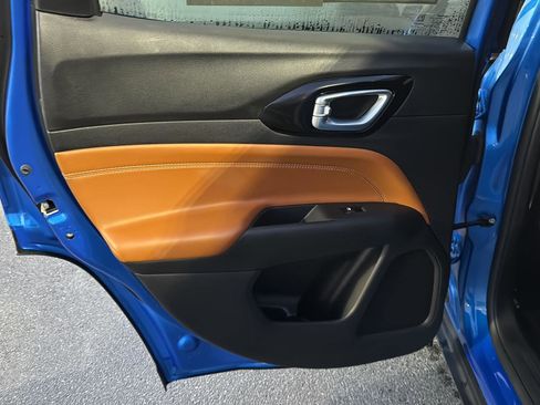 Used 2024 Jeep Compass Limited image 15