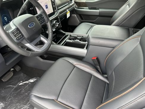 New 2026 Ford F250 Lariat w/ Black Appearance Package AWD/4WD image 10