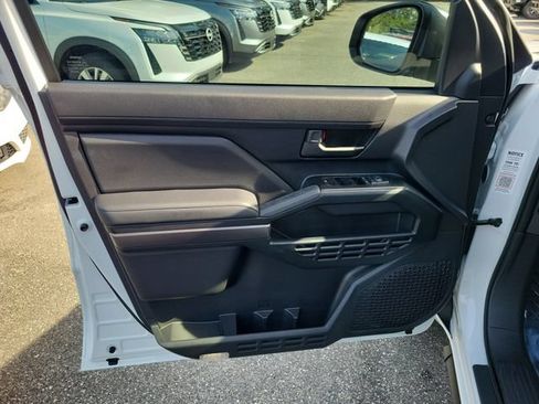Used 2025 Toyota 4Runner SR5 AWD/4WD image 16