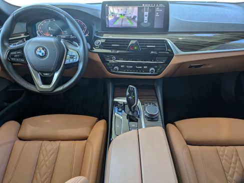 Used 2023 BMW 530i xDrive w/ Premium Package AWD/4WD image 19