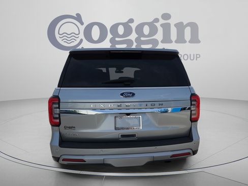 Used 2024 Ford Expedition Limited AWD/4WD image 4