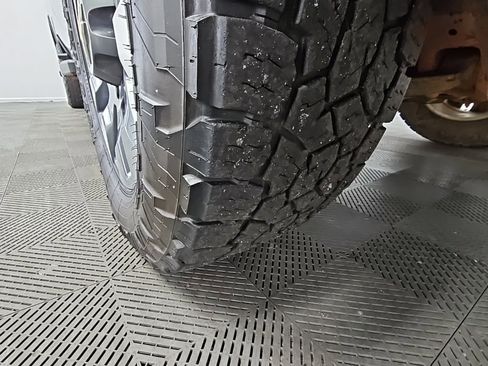 Used 2022 Chevrolet Silverado 2500 Custom w/ Custom Convenience Package image 40