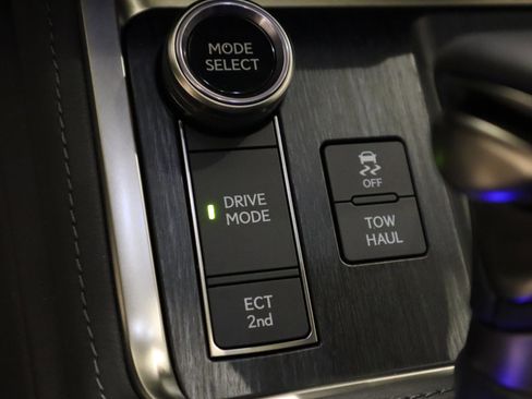 Used 2024 Lexus GX 550 image 36