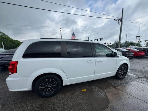 Used 2018 Dodge Grand Caravan GT FWD image 8