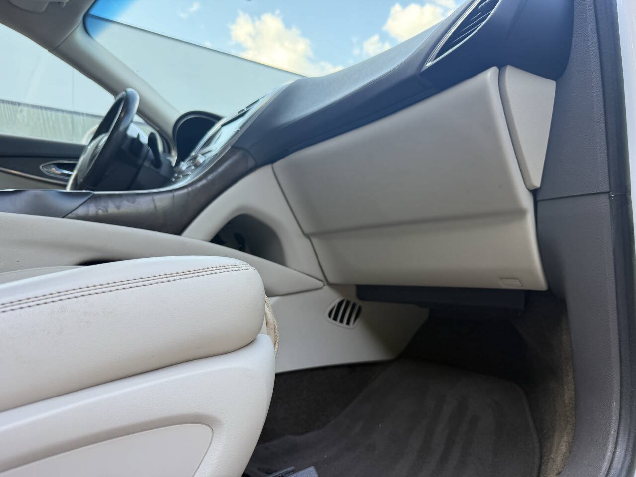Used 2018 Lincoln MKX Reserve w/ Driver Assistance Package FWD image 34