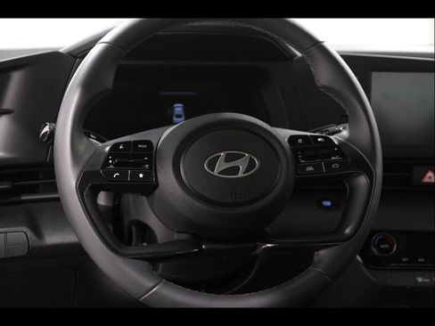 Certified 2025 Hyundai Elantra Sport FWD image 7