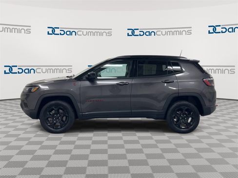 Used 2023 Jeep Compass Trailhawk image 5