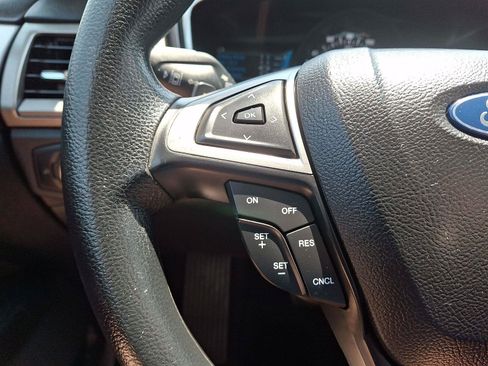 Used 2019 Ford Fusion SE AWD/4WD image 22