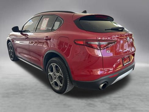 Used 2018 Alfa Romeo Stelvio Sport w/ Quick Order Package 22J Sport AWD/4WD image 4