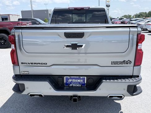 Used 2026 Chevrolet Silverado 1500 High Country w/ High Country Premium Package AWD/4WD image 8