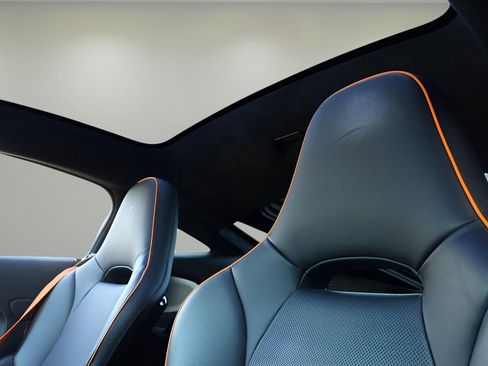 Used 2023 McLaren GT image 12