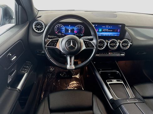 Used 2025 Mercedes-Benz GLA 250 image 17