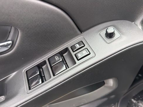 Certified 2024 Nissan Frontier SV w/ SV Convenience Package image 11