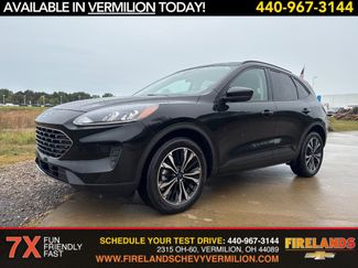 Used 2022 Ford Escape SE w/ SE Sport Appearance Package video 1